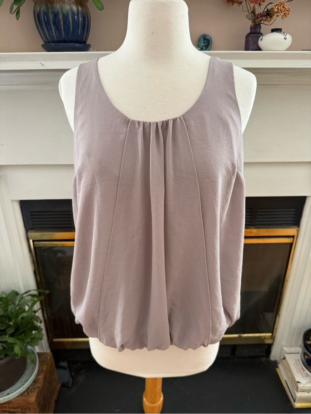 LOFT Shimmer Mauve Chiffon Pleated Bubble Hem Blouse Sleeveless Top Tie Back